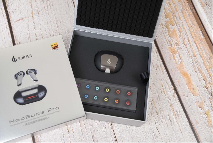 NeoBuds Pro
