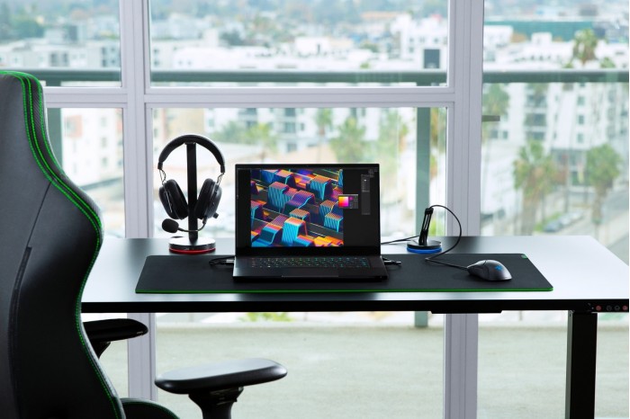 999美元起售 雷蛇预装Windows 11系统PC新品发布