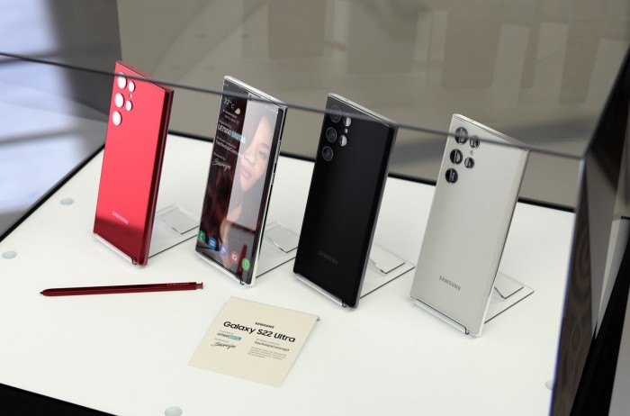 Galaxy S22 Ultra高清渲染图来了 后置五摄几乎纯平
