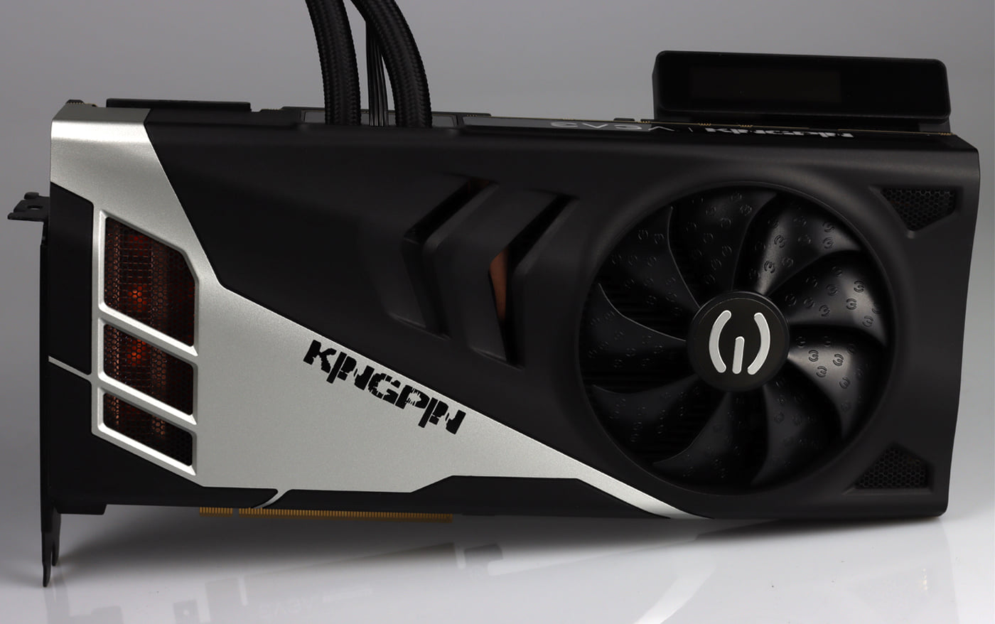 EVGA RTX 3090 Ti KINGPIN实体卡曝光