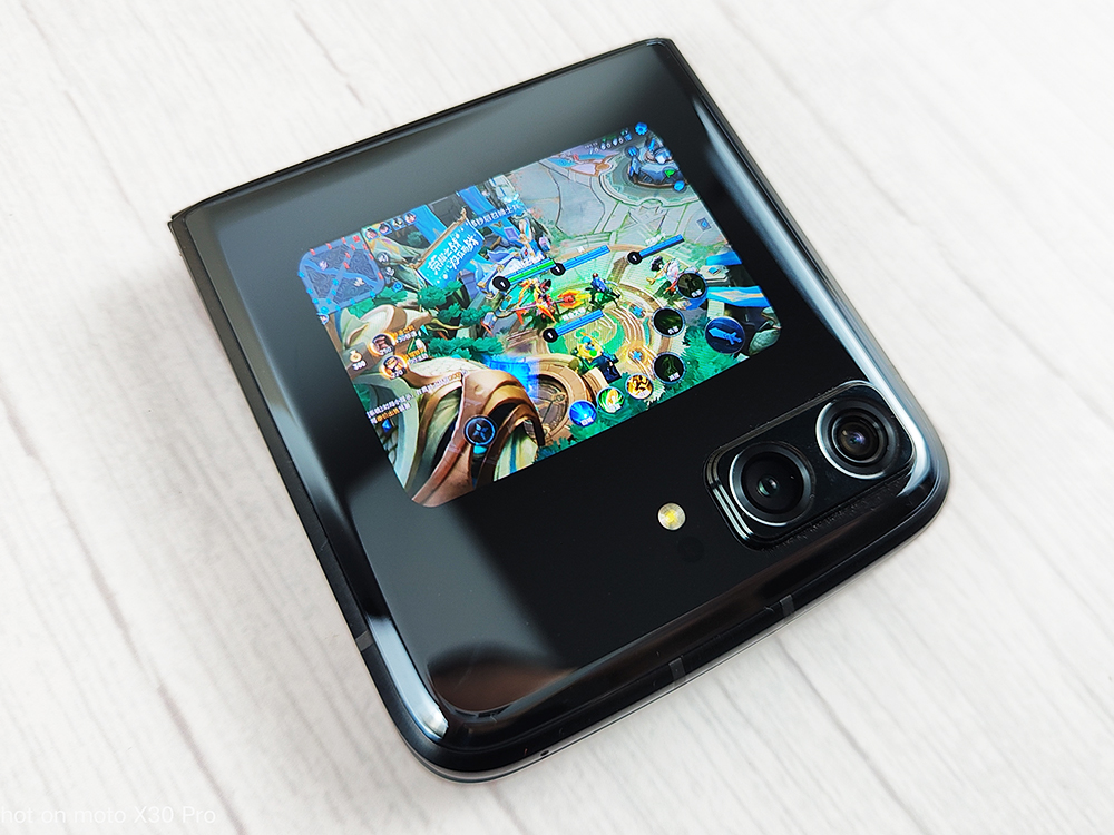 moto razr 2022