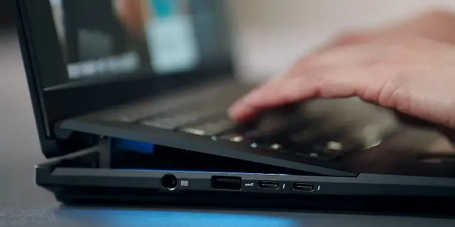 华硕推出ZenBook Pro 16X OLED 专为创作者设计 键盘可抬