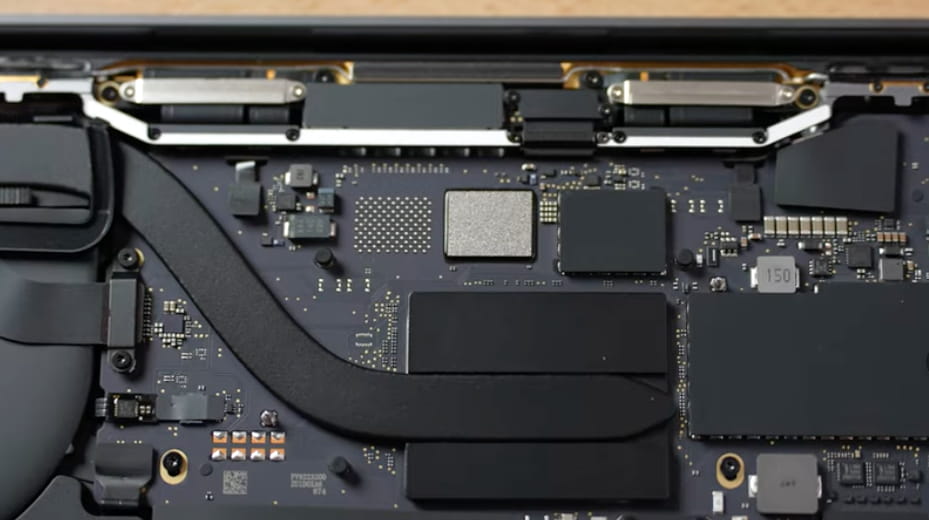 基础版M2 MacBook Pro的SSD速度慢 原因是少了一颗NAND