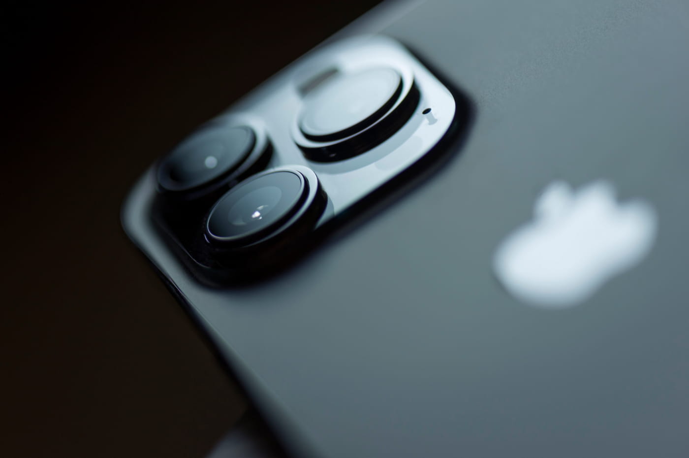 传iPhone 14系列前置摄像头将获得多年来最大升级 