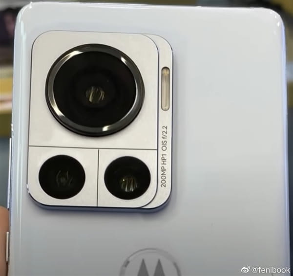 moto旗舰机入网 骁龙8+配2亿像素主摄支持125W快充