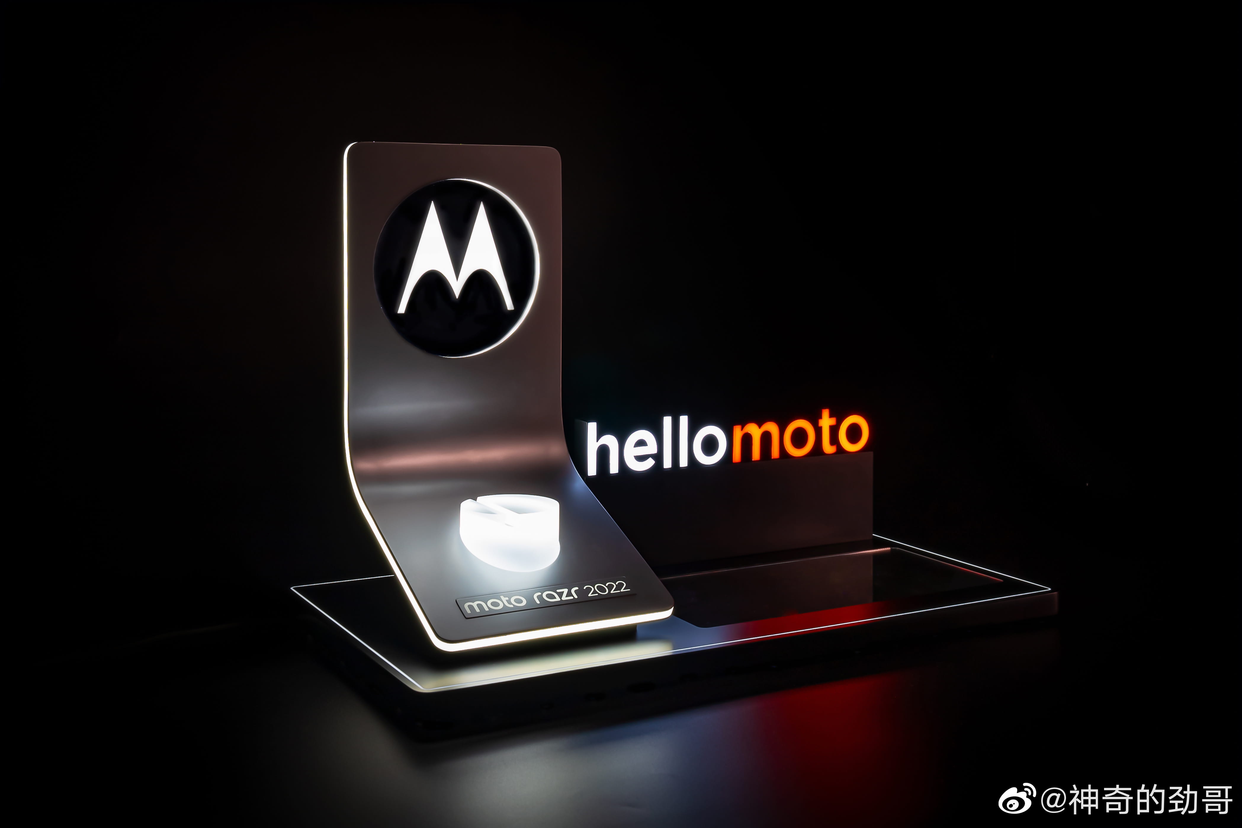 陈劲再发文预热moto razr 3 全新设计 续航有惊喜