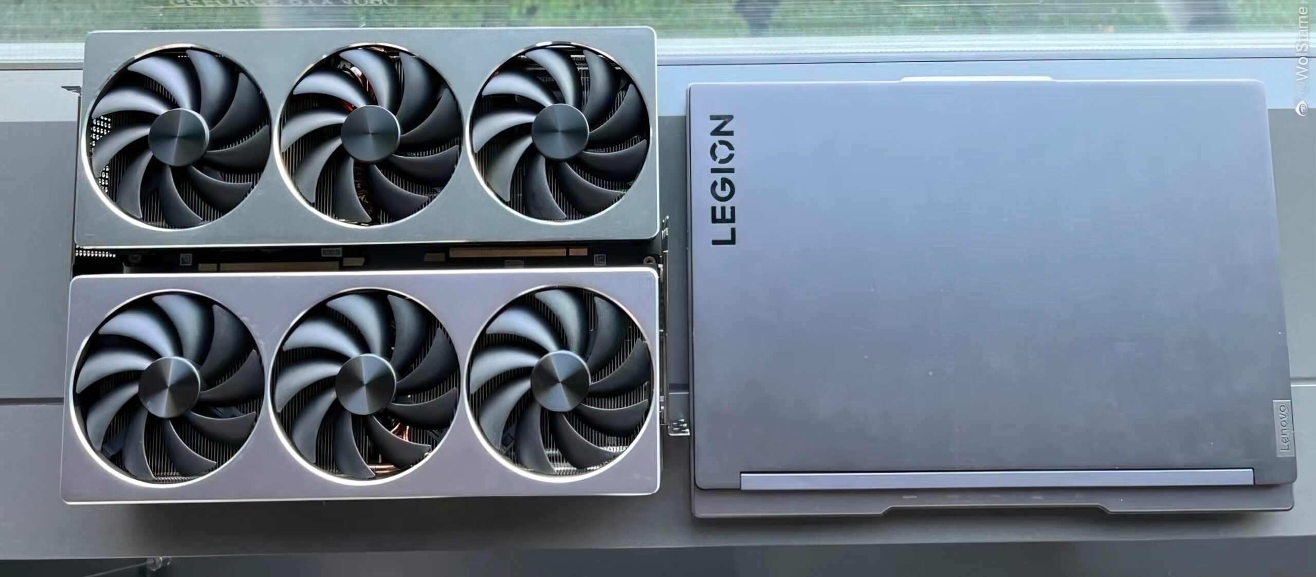 联想GeForce RTX 4090显卡曝光 三个巨大散热风扇