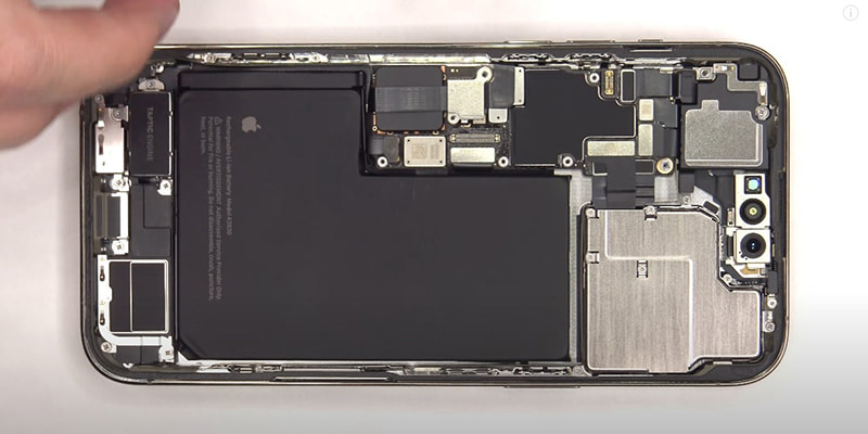 iPhone 14 Pro Max首拆：电池容量缩水 散热升级