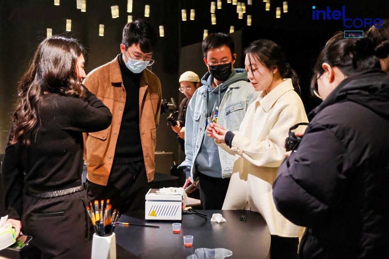 华硕灵耀景德镇陶瓷鉴赏会｜寻科技美学古今雅韵，启AI PC瓷场新境