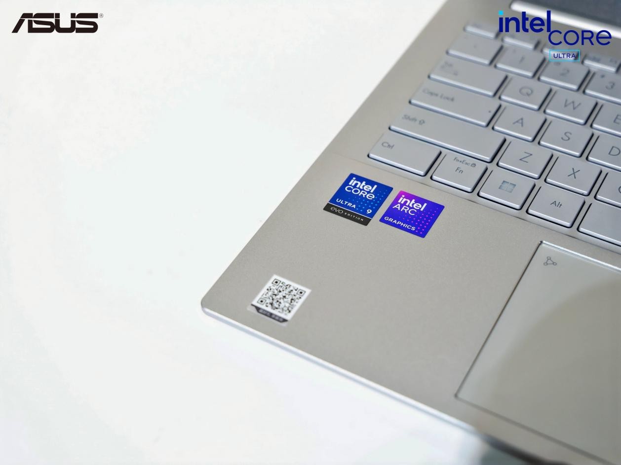 华硕举行灵耀景德镇新品鉴赏会，第二代英特尔酷睿Ultra AI PC耀世发布