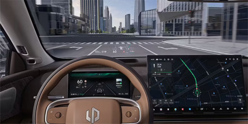 自研第三代 AR-HUD 抬头显示 零跑C11今晚上市