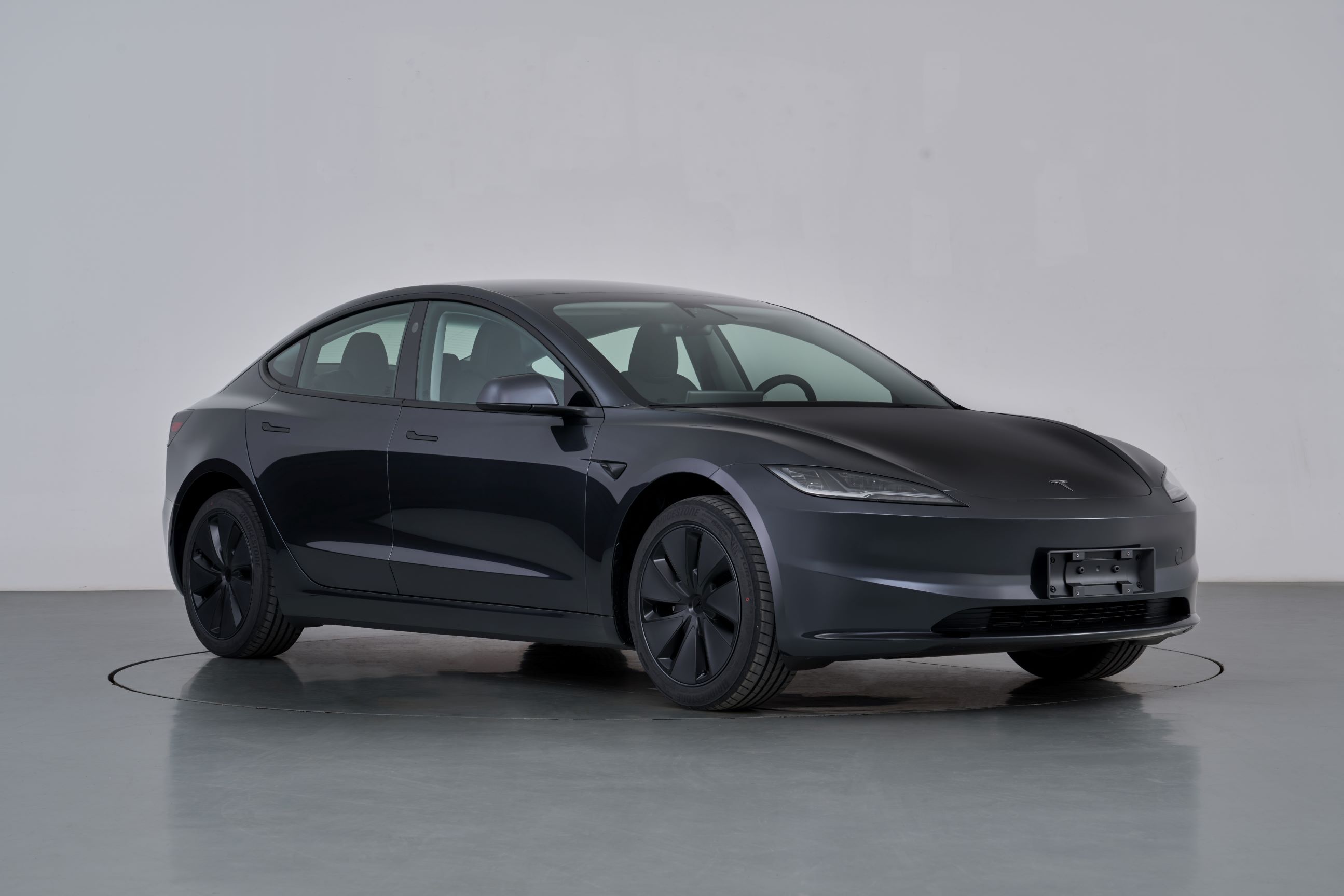 特斯拉 Model 3 + 现身工信部申报 延续经典设计 动力显著提升