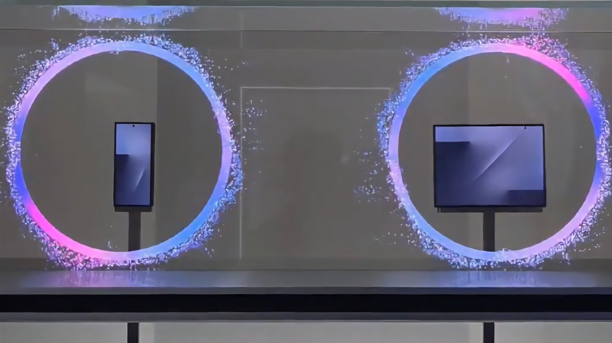 三星首款三折叠手机产量仅2-3万台 9月生产计划延迟 首发或限量发售