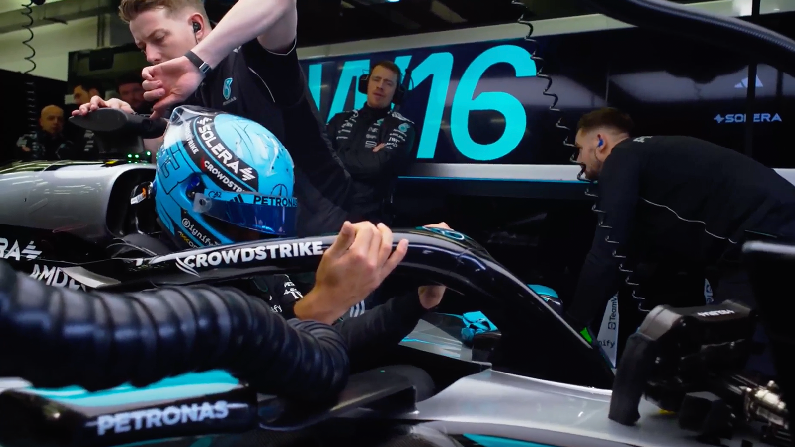 车队车手George Russell