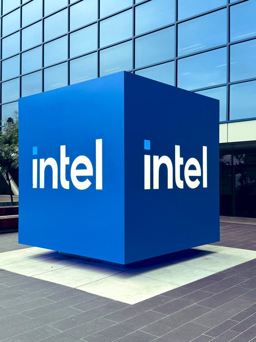 英特尔2025年Q4营收同比下滑4.1% 毛利率持续承压 库存短缺制约AI需求兑现