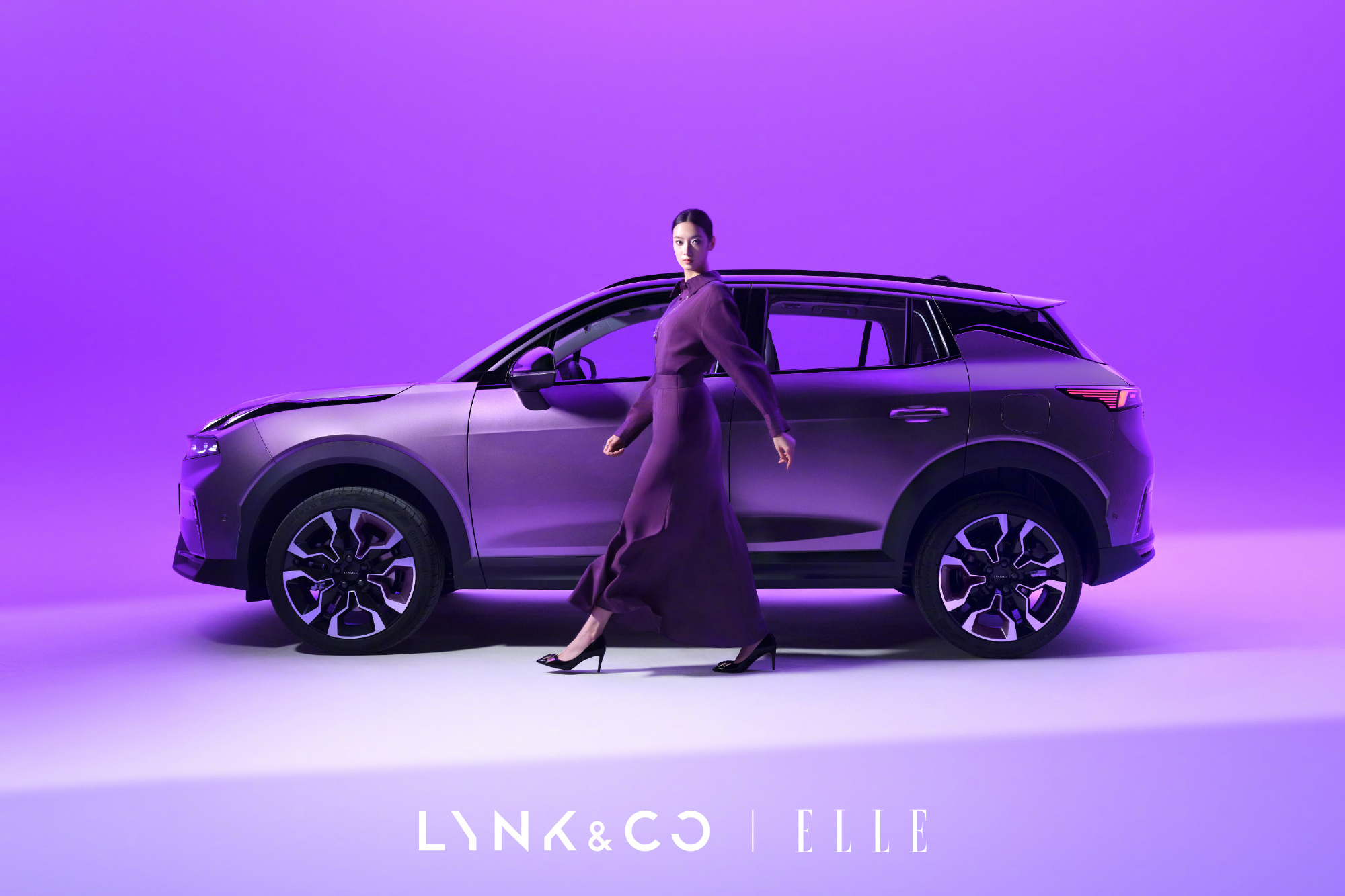 领克06 Relive暮光紫新色上市 11.16万元起 配置丰富性价比突出