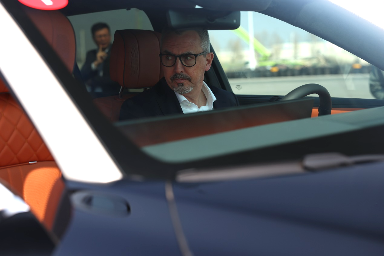 宝马研发董事普斯特博士率团到访长城汽车 深化合作共探发展新方向