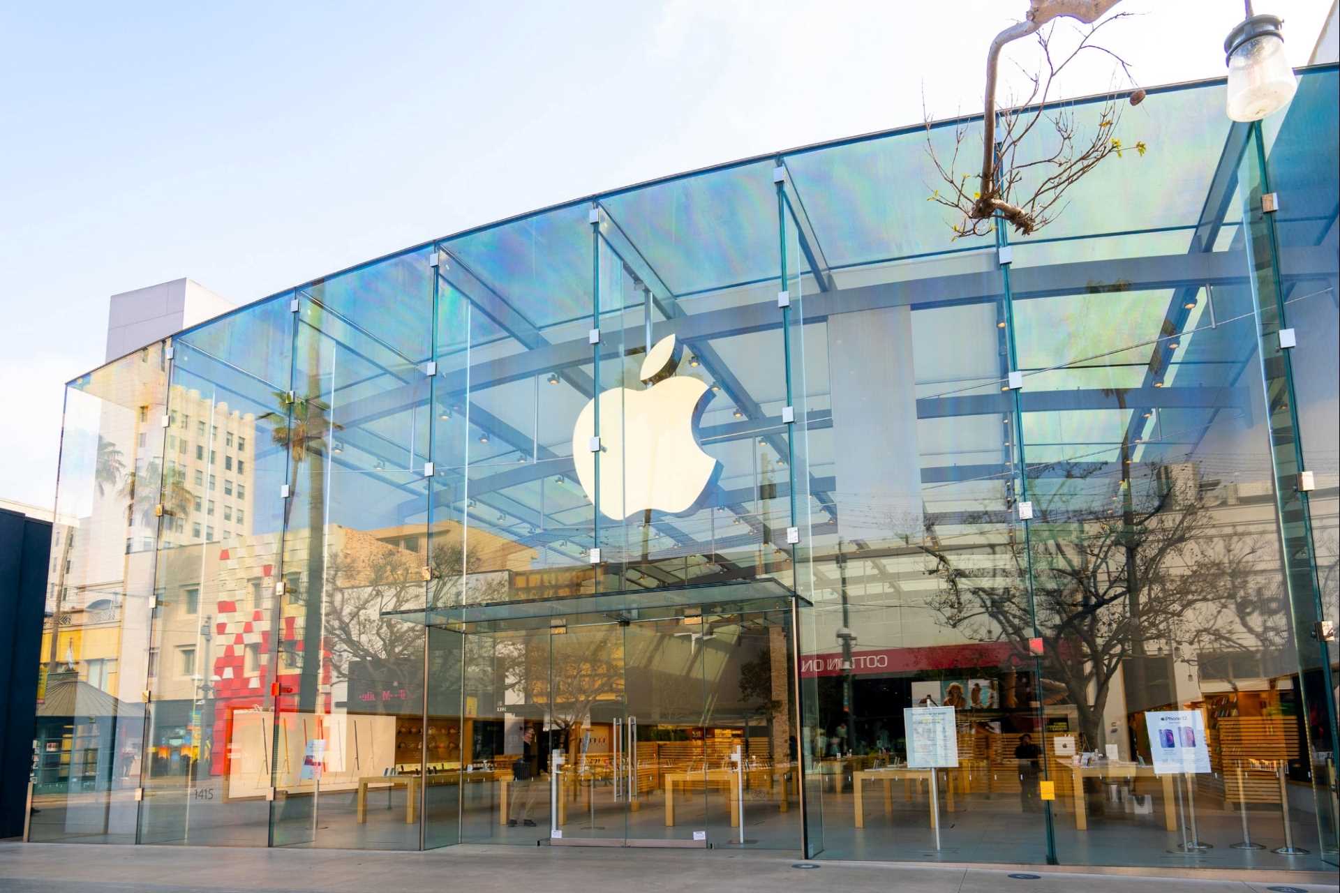 可折叠MacBook发布时间曝光 比预想要早不少